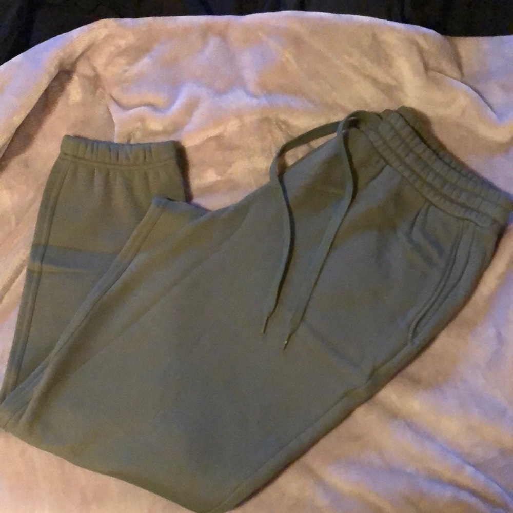 Fabletics Joggers